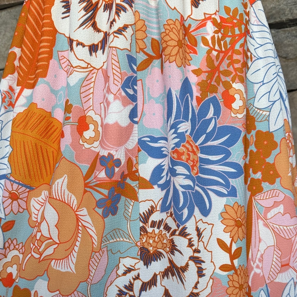 Zesica Halter Neck Beach Maxi - Picture 3 of 9